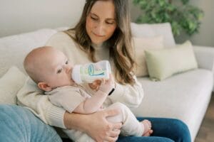 Hoe pas ik het drinktempo aan op het ritme van mijn baby?